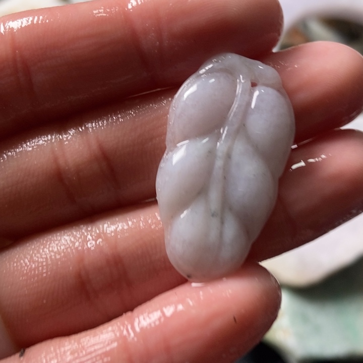 翡翠颈饰未镶嵌天然翡翠