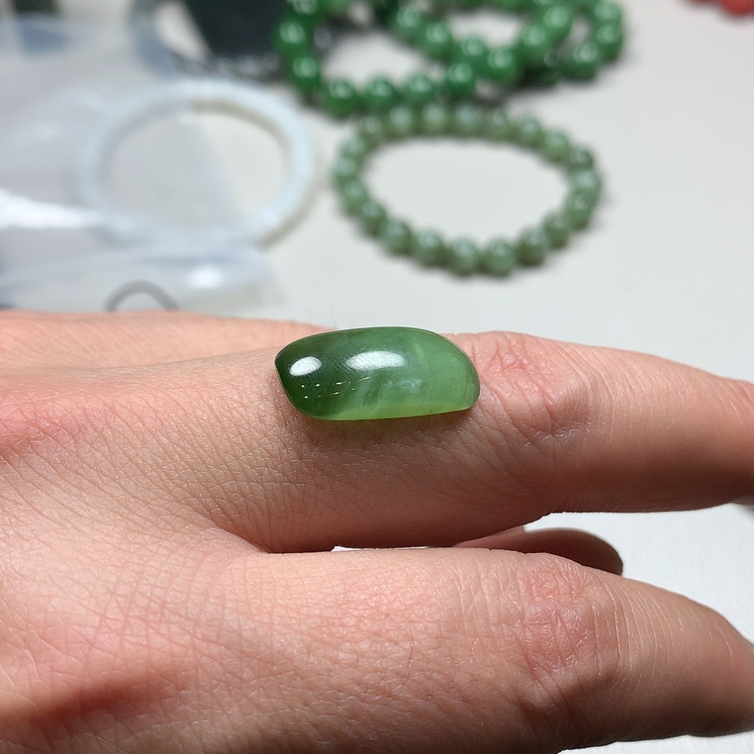 和田玉（碧玉）颈饰未镶嵌