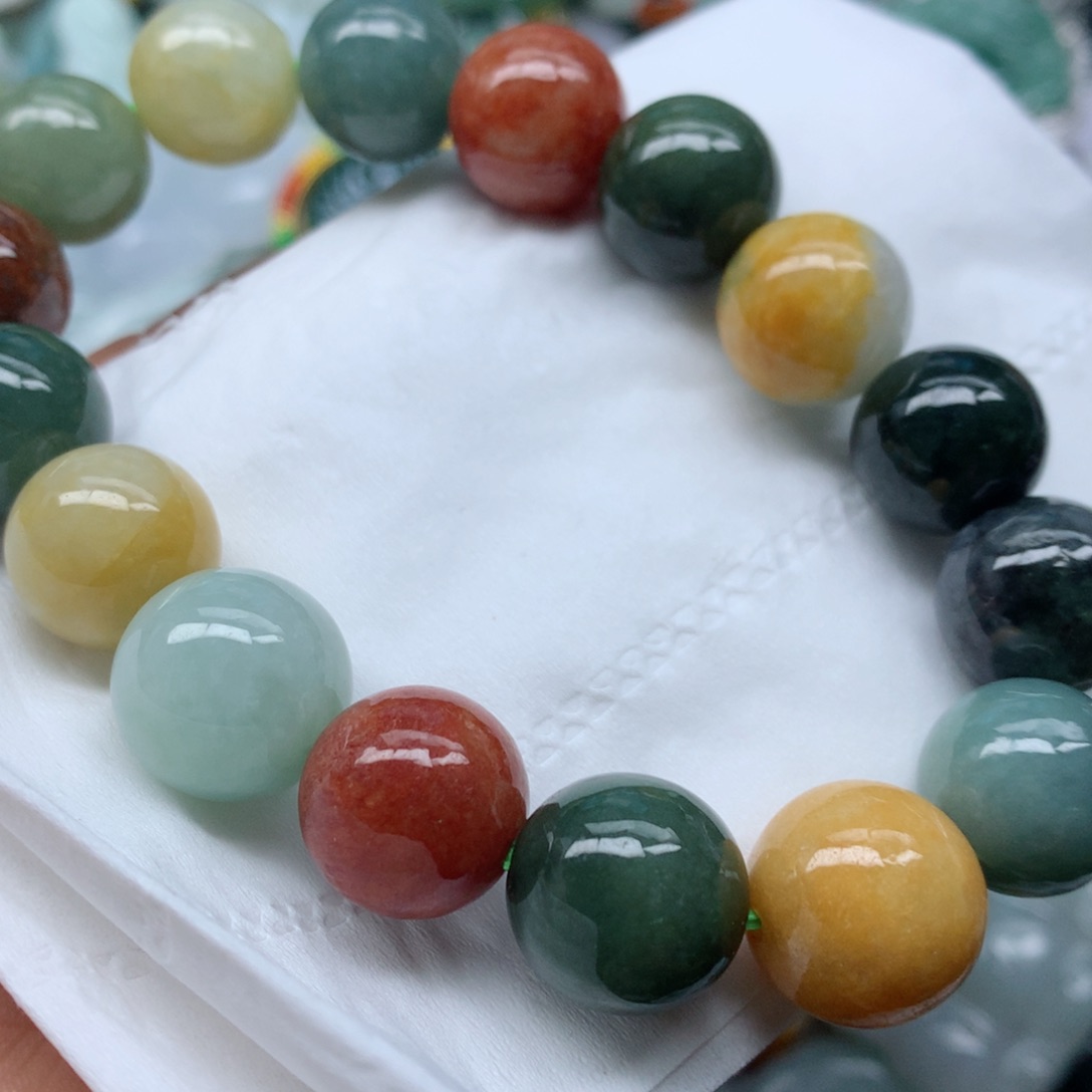 翡翠颈饰未镶嵌吊坠