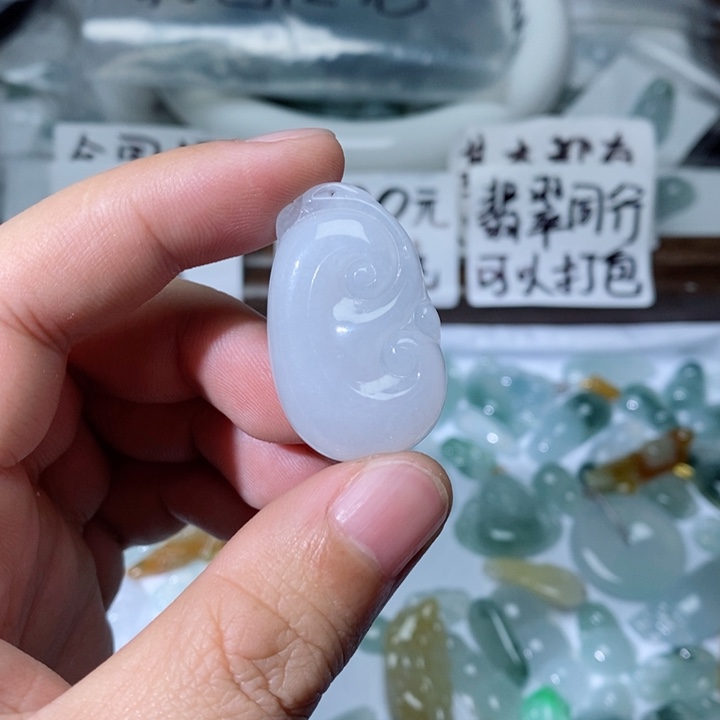 颈饰未镶嵌翡翠昆**浩