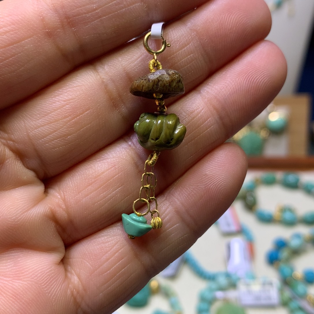 绿松石18K金镶嵌挂件