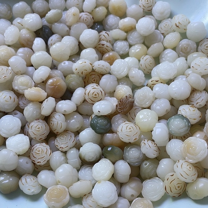 白玉菩提吊坠精品山茶花12三十关注➕牌宠五