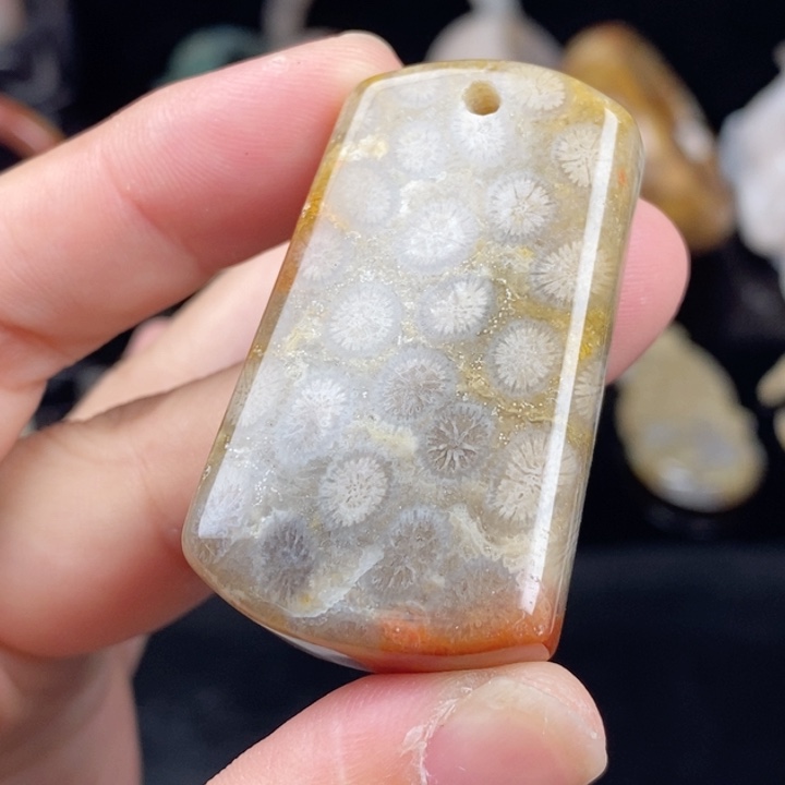 未镶嵌手镯（圆镯）硅化玉