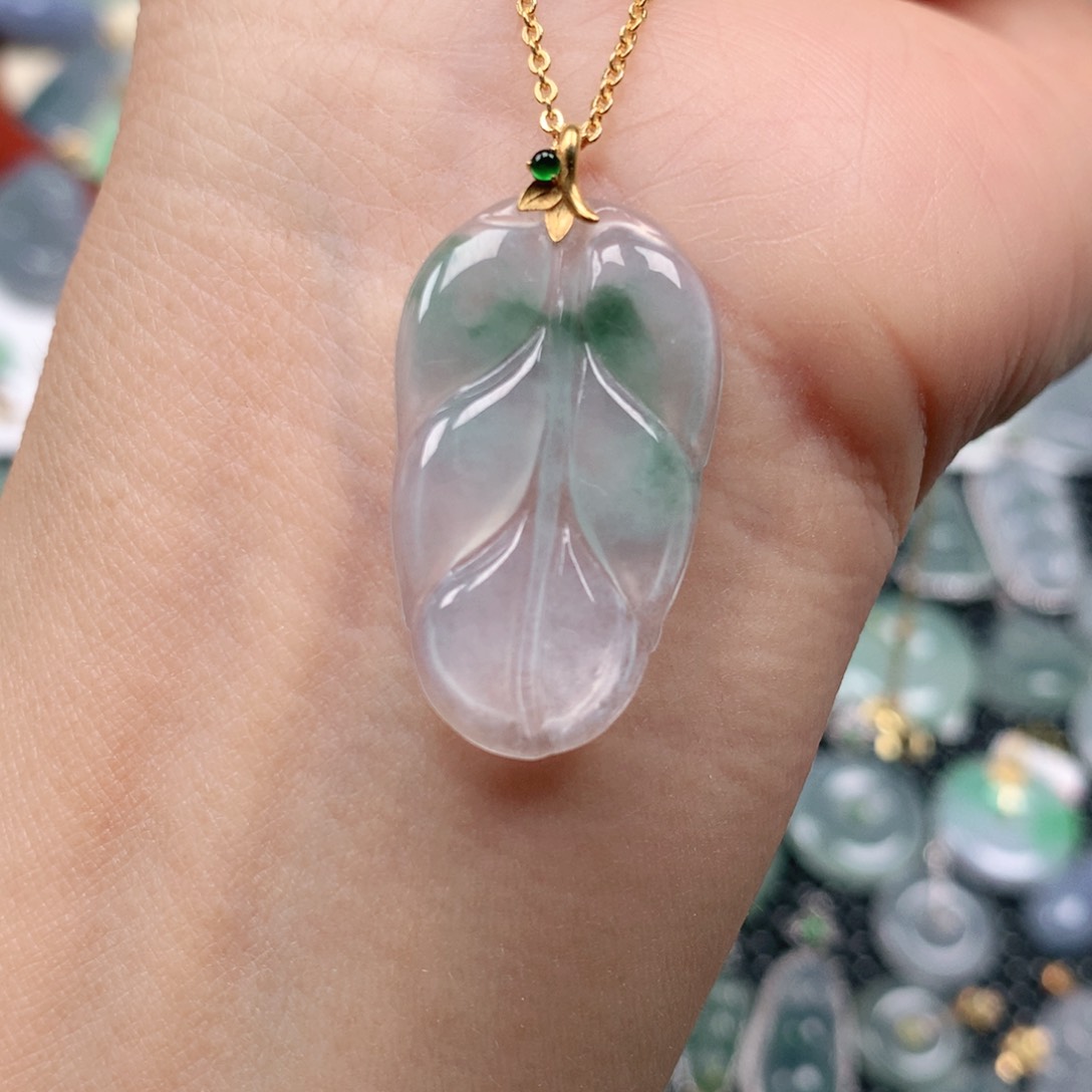 【闪购商品】翡翠吊坠(不含链)18K金镶嵌