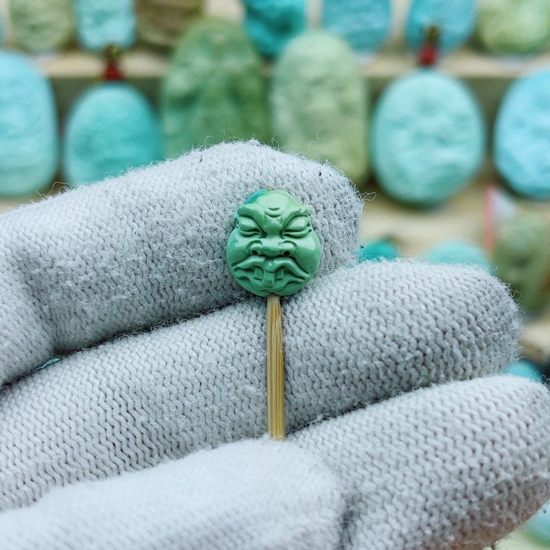 绿松石未镶嵌珠宝奇石