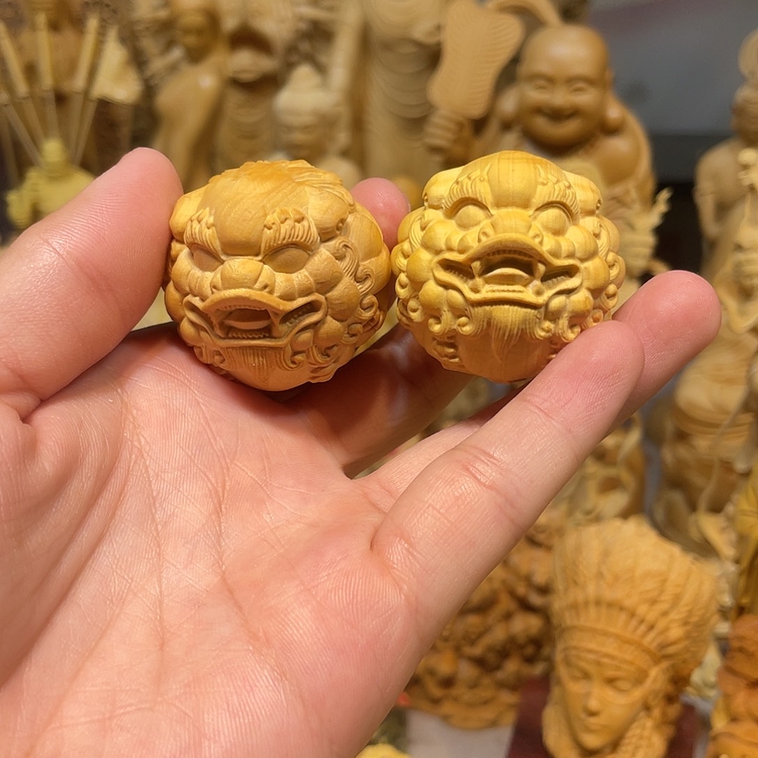 黄杨木瑕疵貔貅手球一对