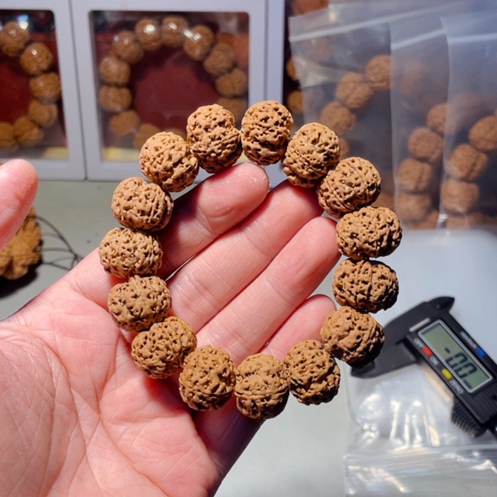 金刚菩提吊坠C****蒲尼泊尔