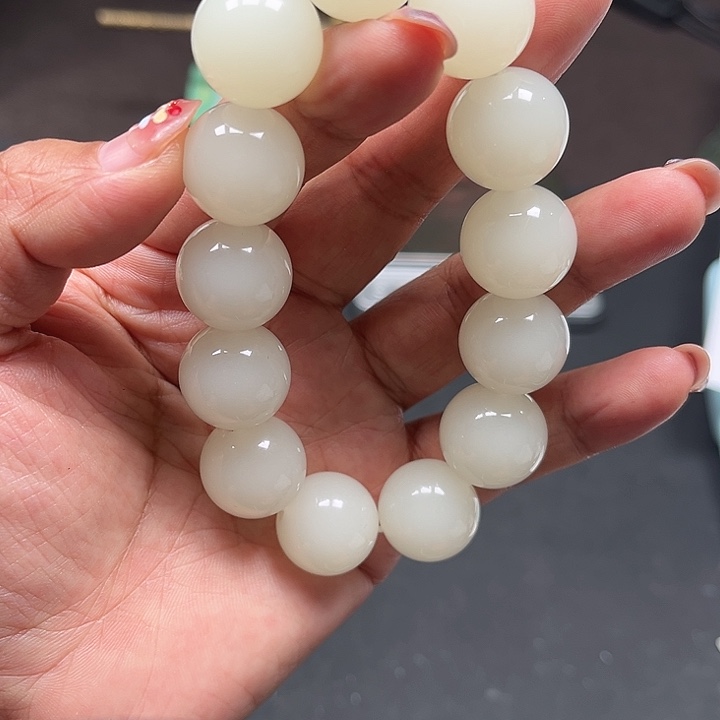 和田玉（黄玉）未镶嵌颈饰