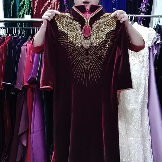 燕***格酒红色金丝绒重工长款改良旗袍裙xl