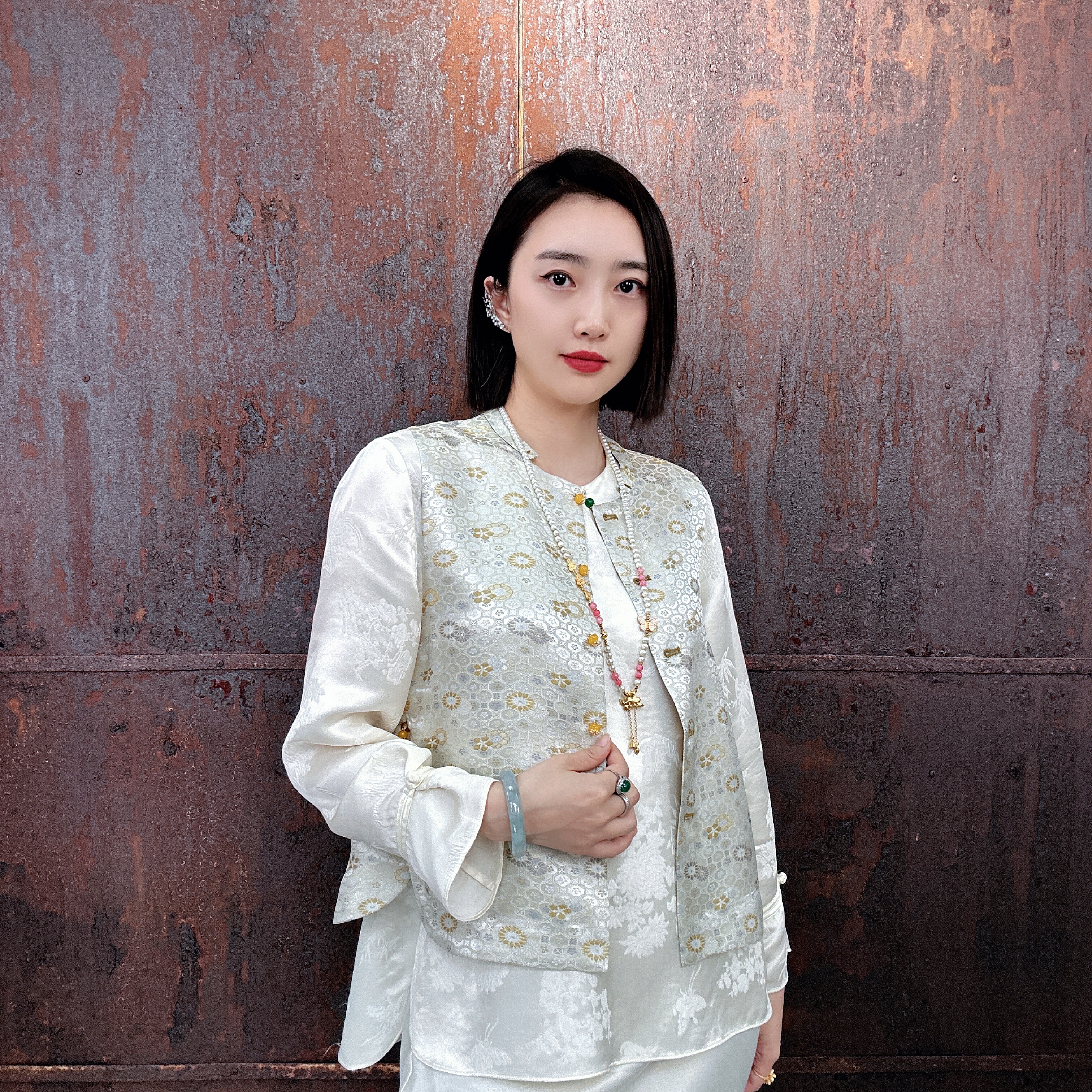 新中式国风时尚桑蚕丝女士宋锦圆领马甲无袖潮牌马夹HF-870132-13