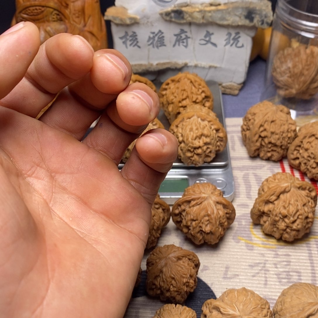 【闪购商品】文玩核桃把件爱*核桃