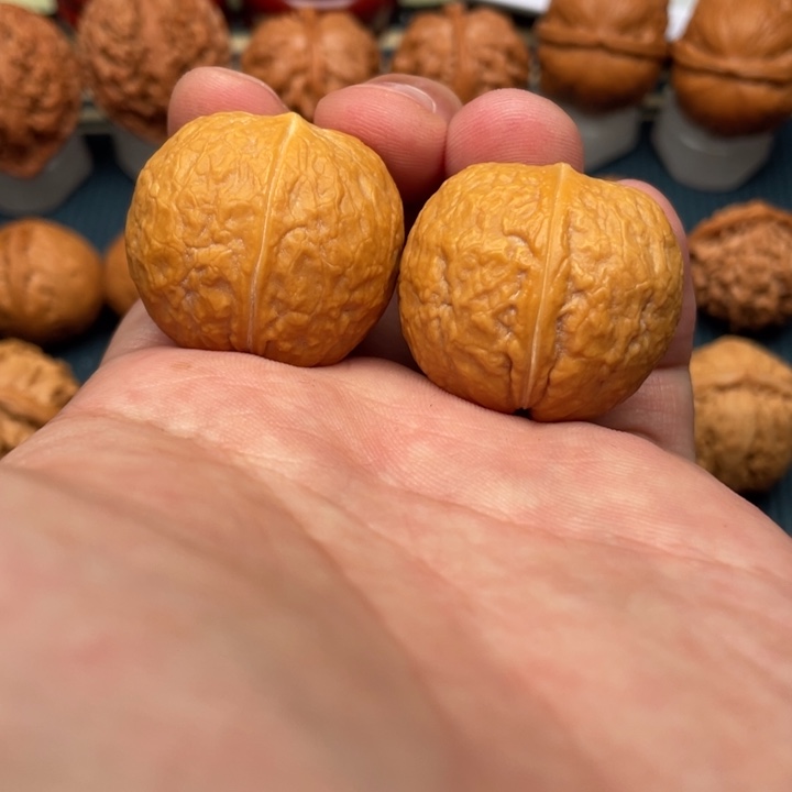 文玩核桃把件福瓜元宝