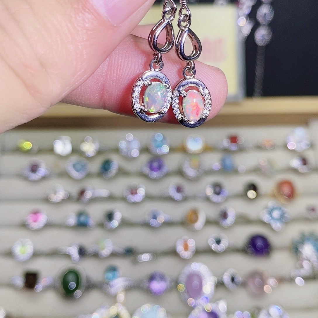 未镶嵌欧泊珠宝奇石