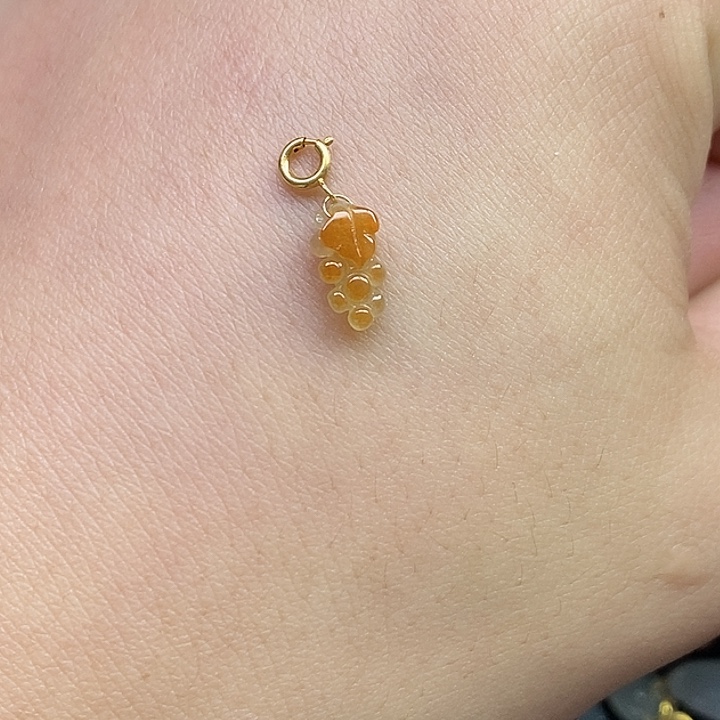 翡翠18K金镶嵌颈饰葡萄