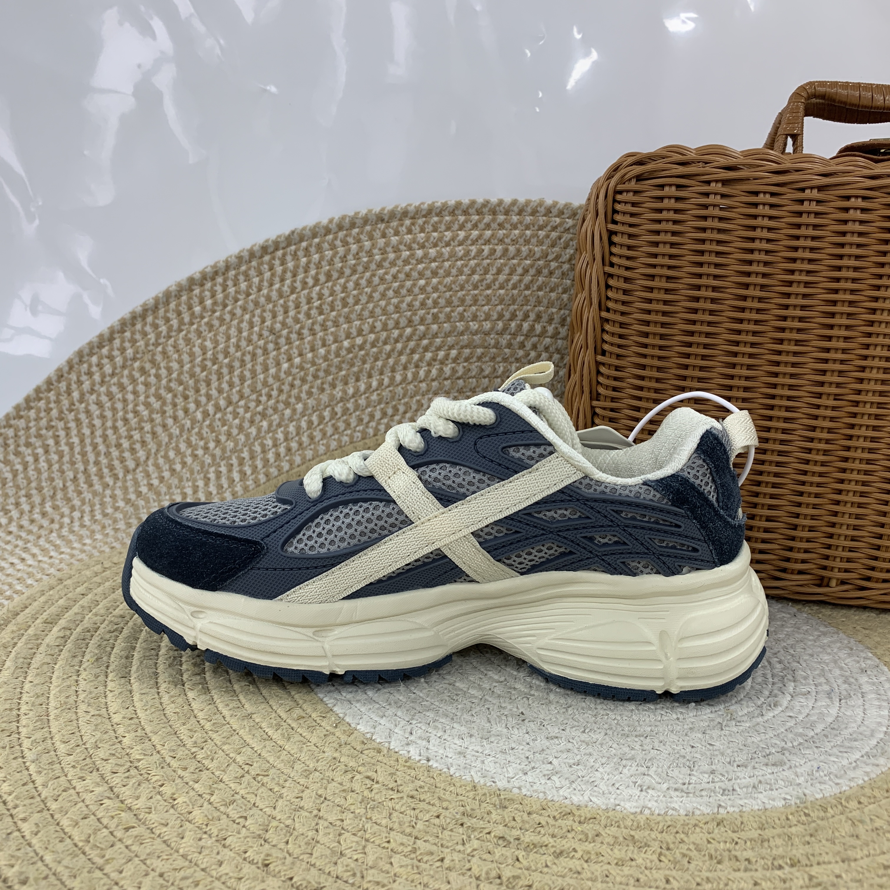 J161（运动码）男女鞋 新款低帮系带轻便舒适软底休闲跑步鞋