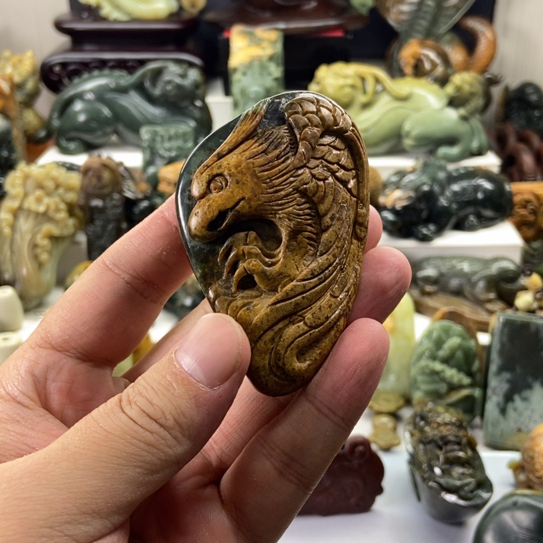 钰***子岫岩河磨玉（透闪石质玉）未镶嵌把件
