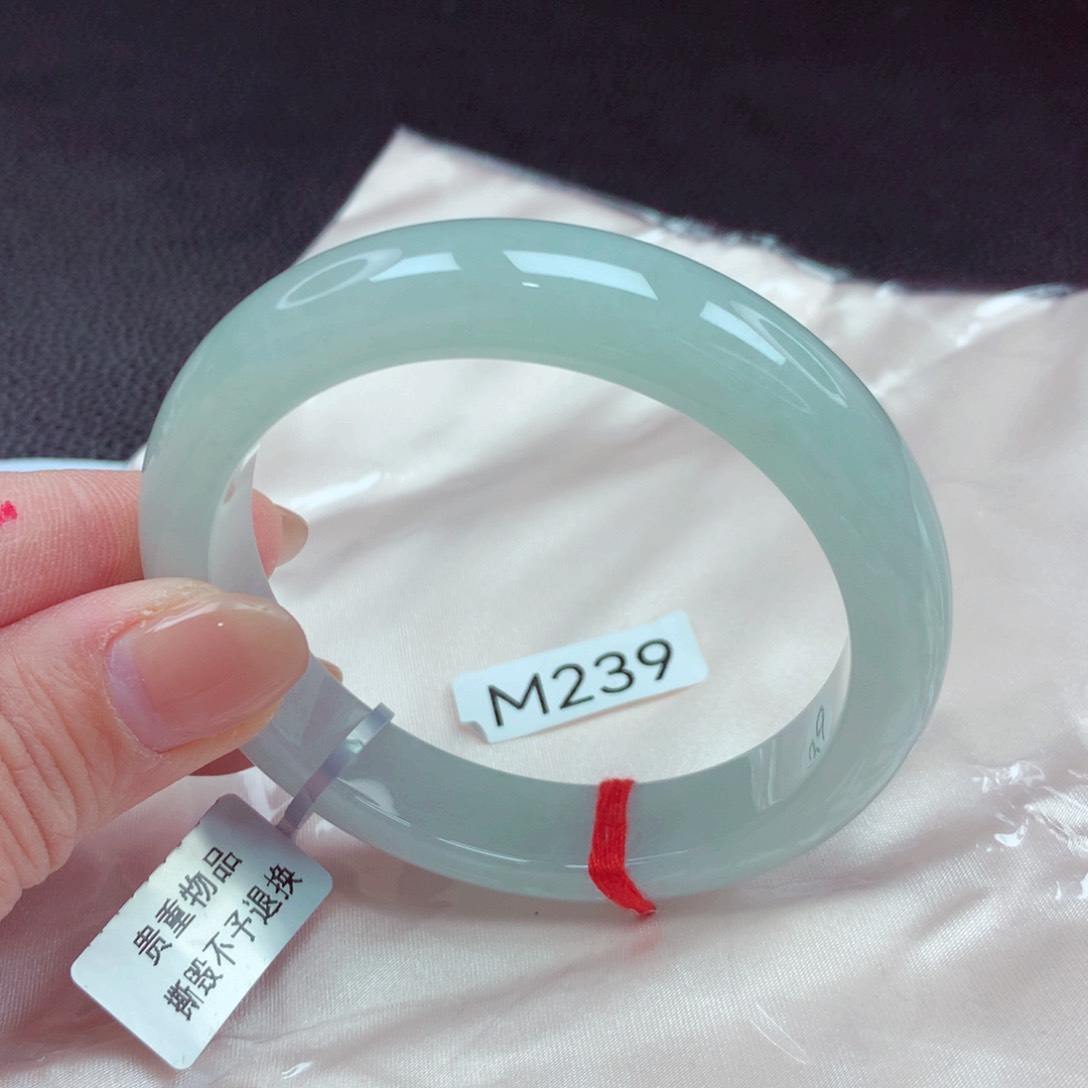 翡翠手镯未镶嵌重*手镯88