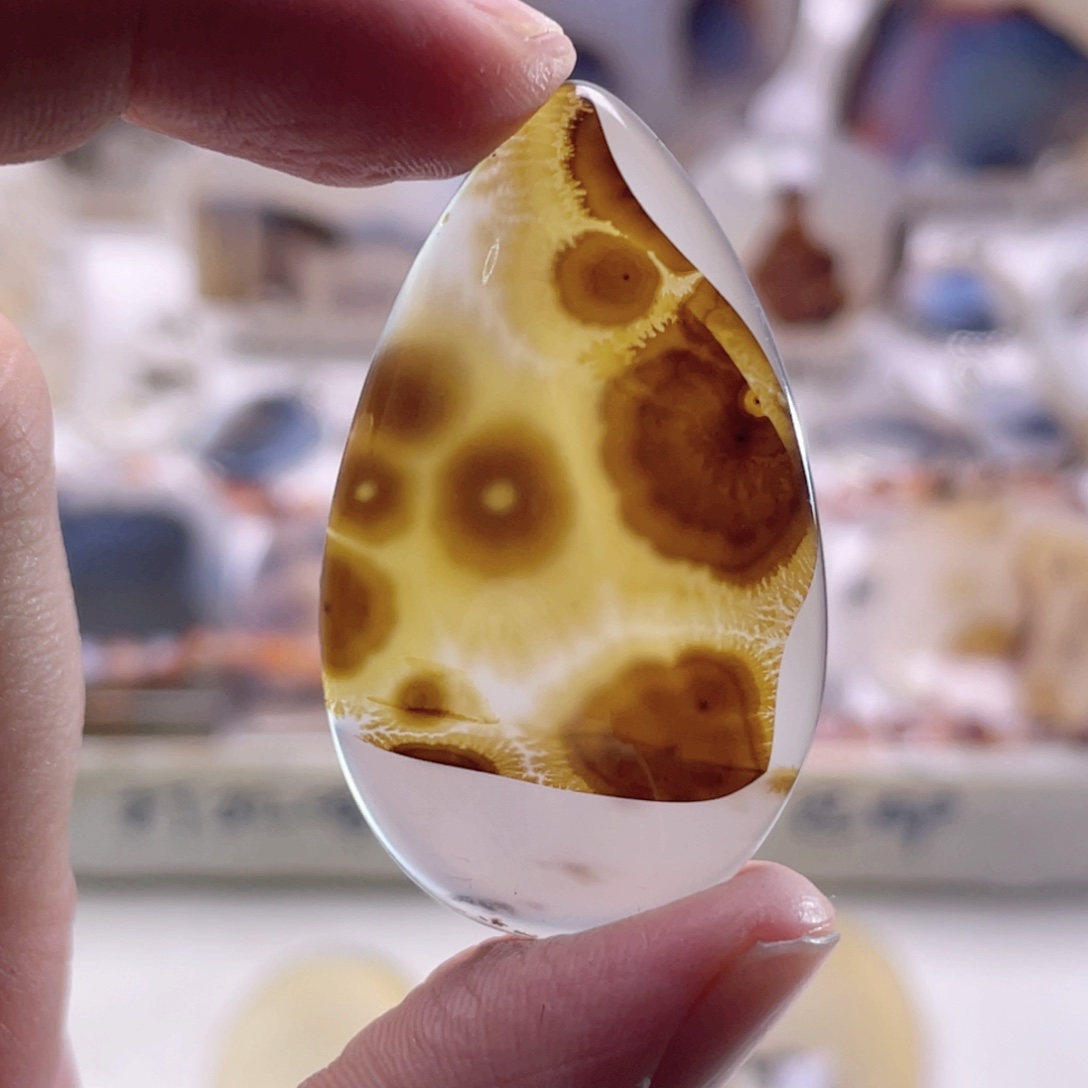 玛瑙/玉髓未镶嵌珠宝奇石