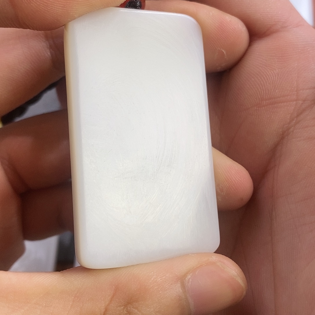 未镶嵌和田玉挂件中间国玉出品（500）