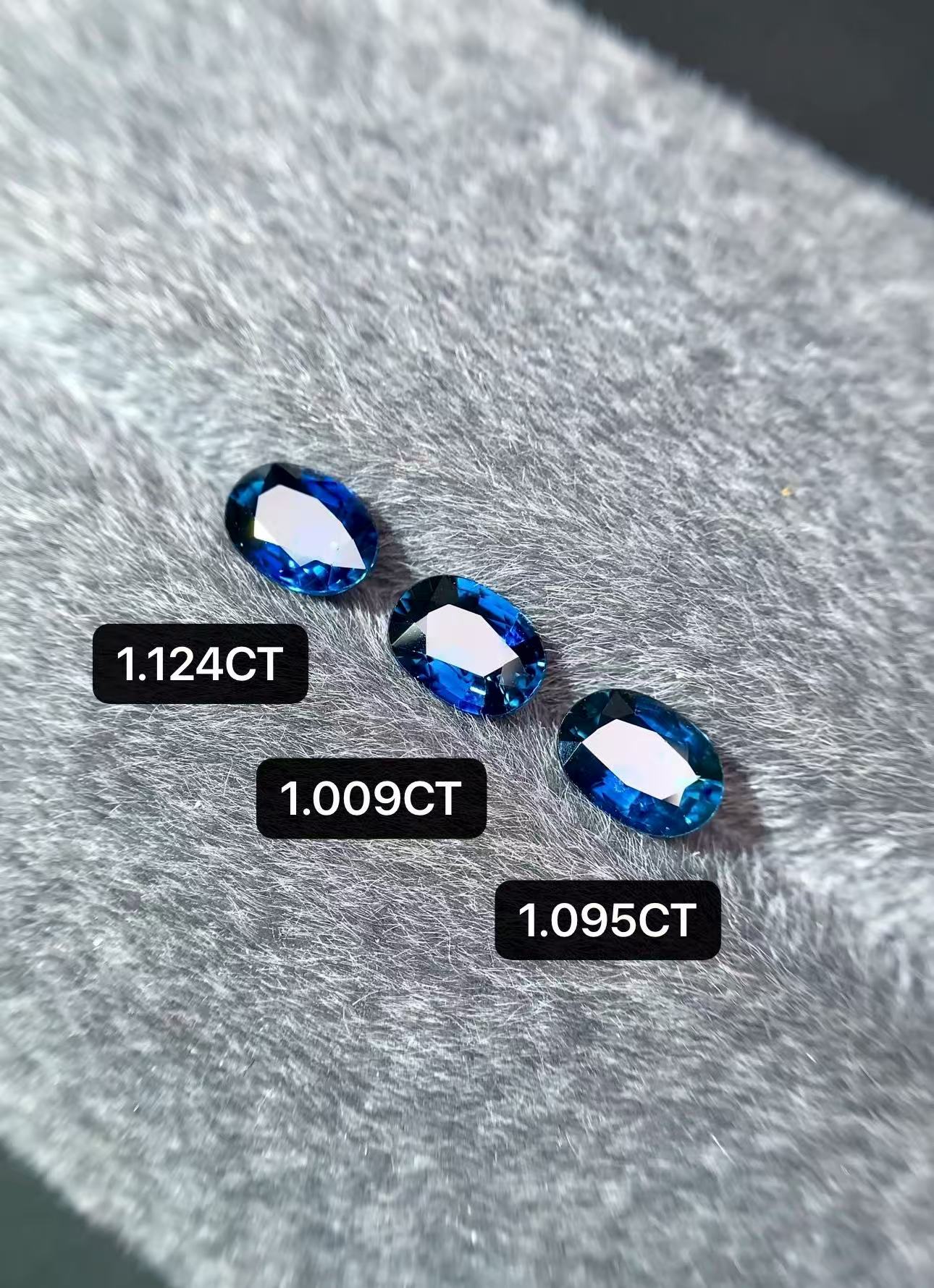 1克拉天然无烧皇家蓝蓝宝石浓郁艳丽蛋形蓝色干净超闪璀璨美