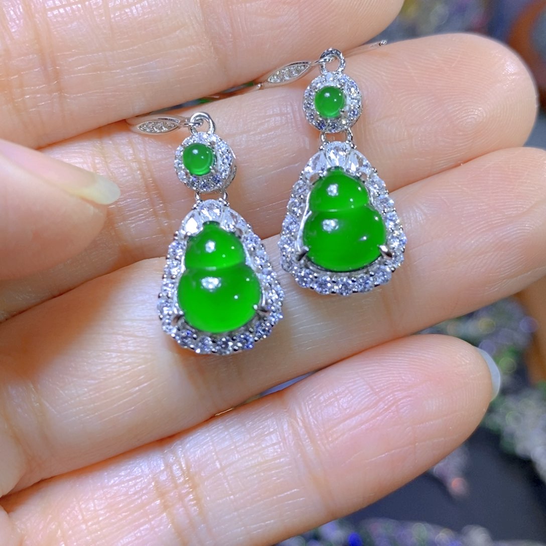 翡翠颈饰银S925镶嵌天然翡翠