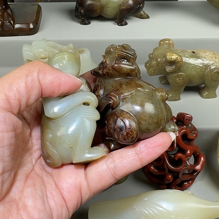 用***号和田玉（糖玉）未镶嵌挂件