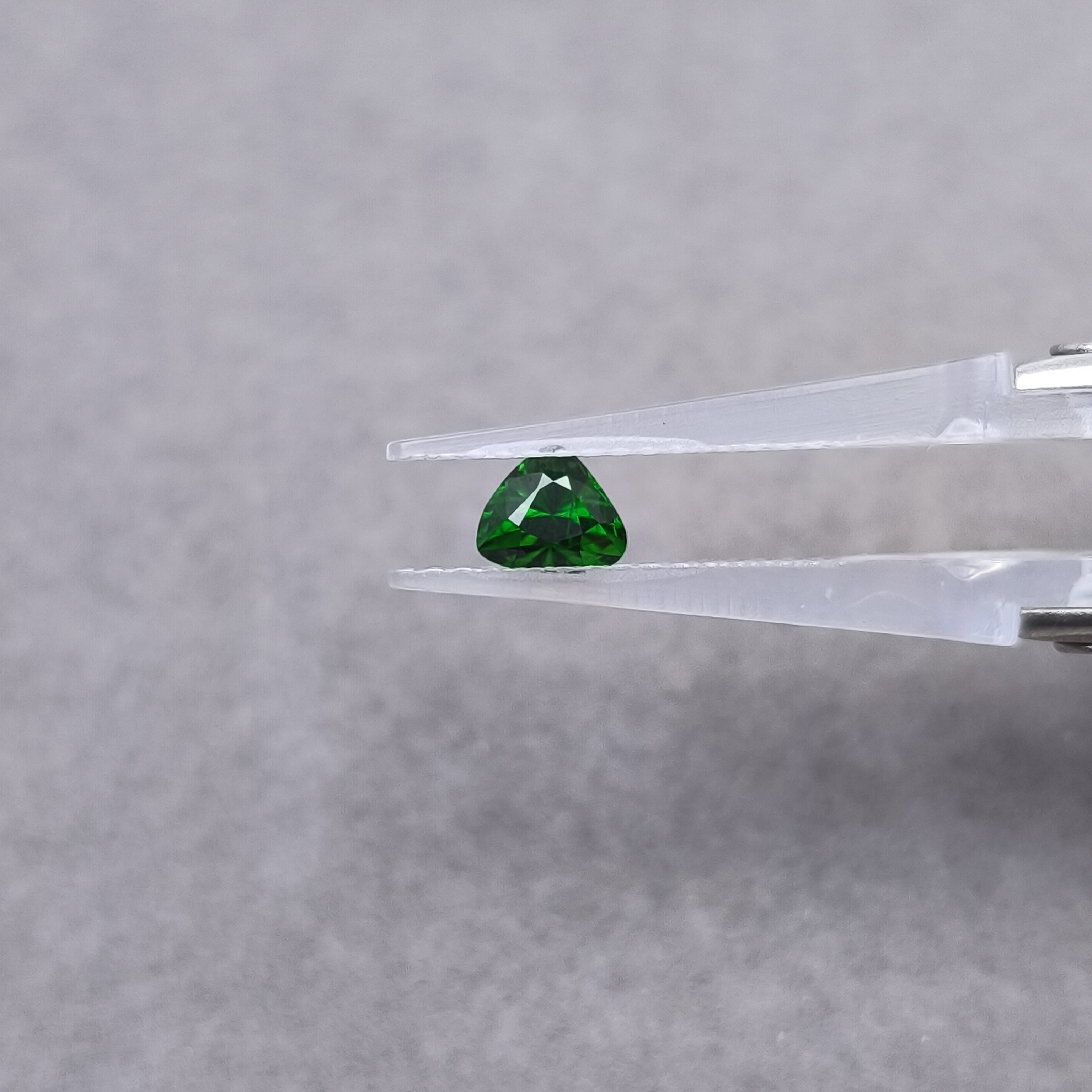 TVS 沙弗莱石-0.71ct（00384624）0325