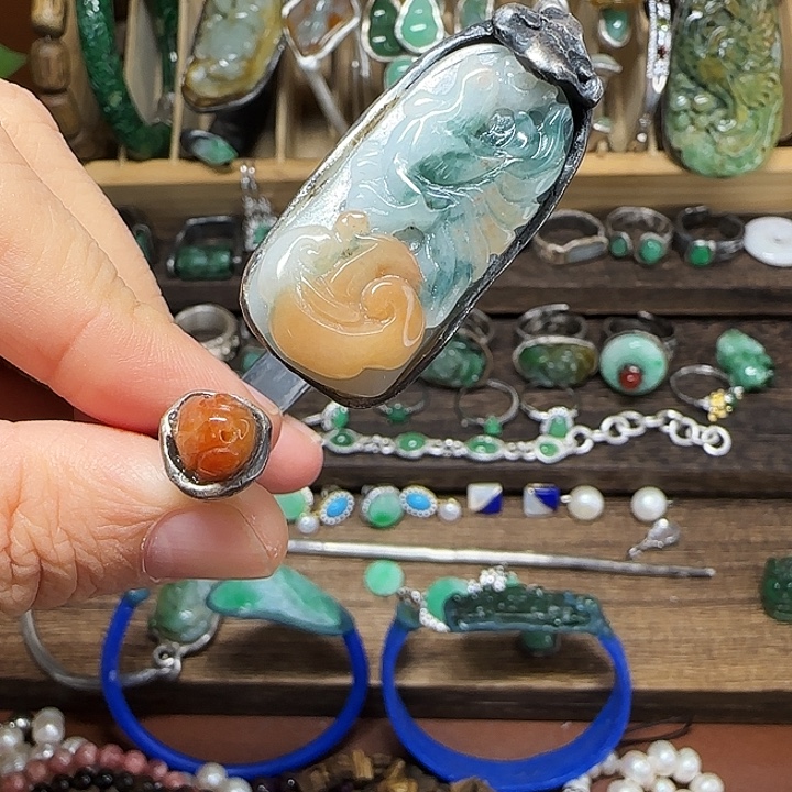 翡翠足银镶嵌手镯