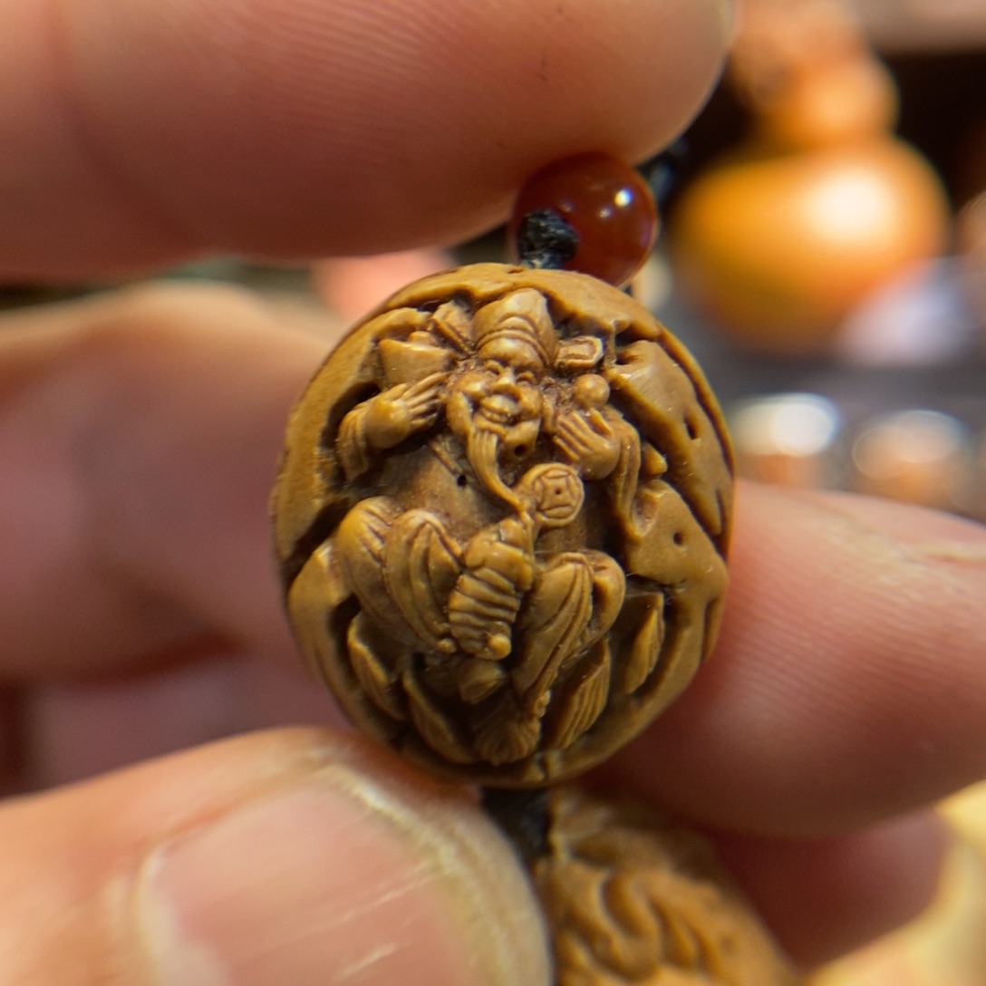 潍坊核雕桃核雕刻财神到