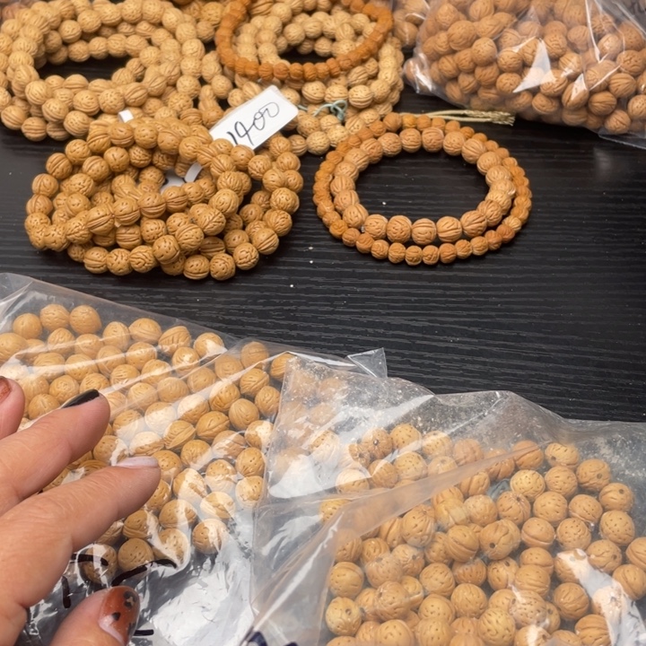 彩***城散发小桃核450元优惠活动