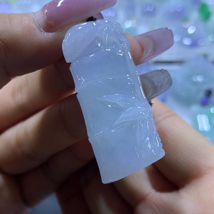 翡翠未镶嵌颈饰天然翡翠A货吊坠