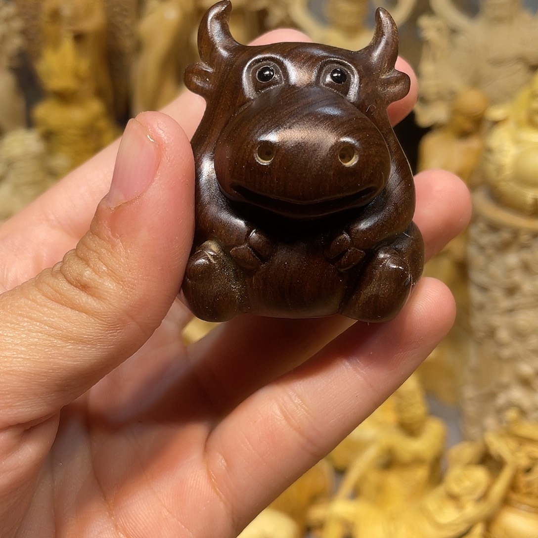 黄杨木紫光檀小牛