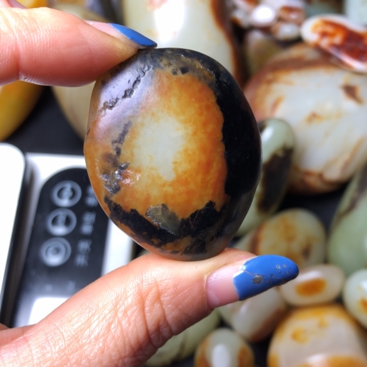 和田玉未镶嵌珠宝奇石