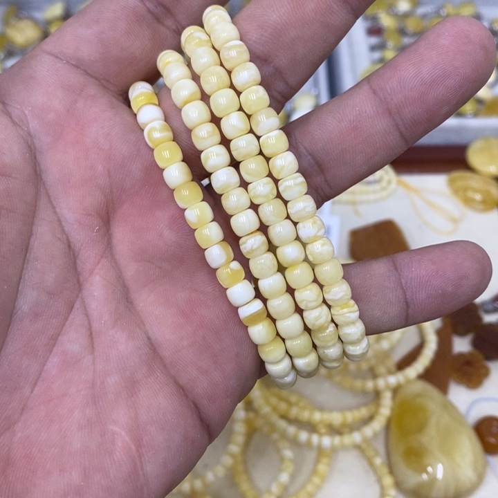 蜜蜡未镶嵌裸石多样性发货其一