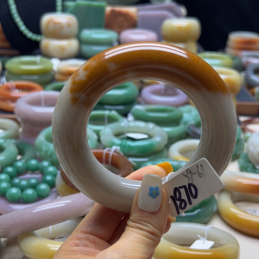 石英岩玉手镯未镶嵌