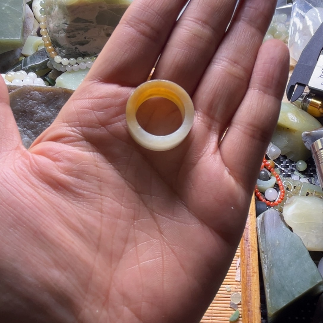 和田玉（糖玉）未镶嵌挂件