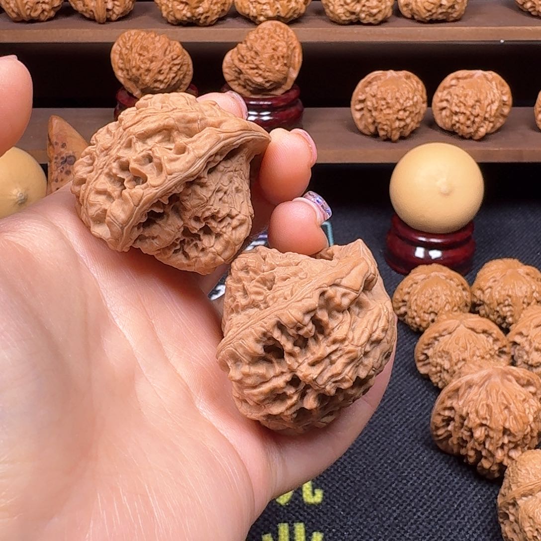 文玩核桃吊坠43蛇头