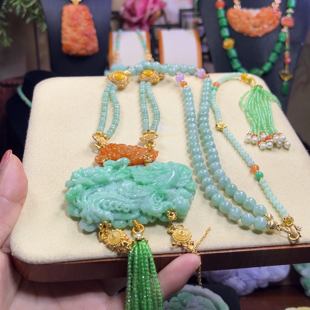 翡翠未镶嵌颈饰天然翡翠