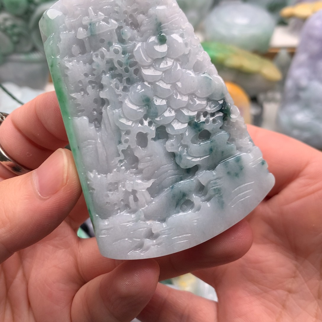 吊坠(不含链)未镶嵌翡翠