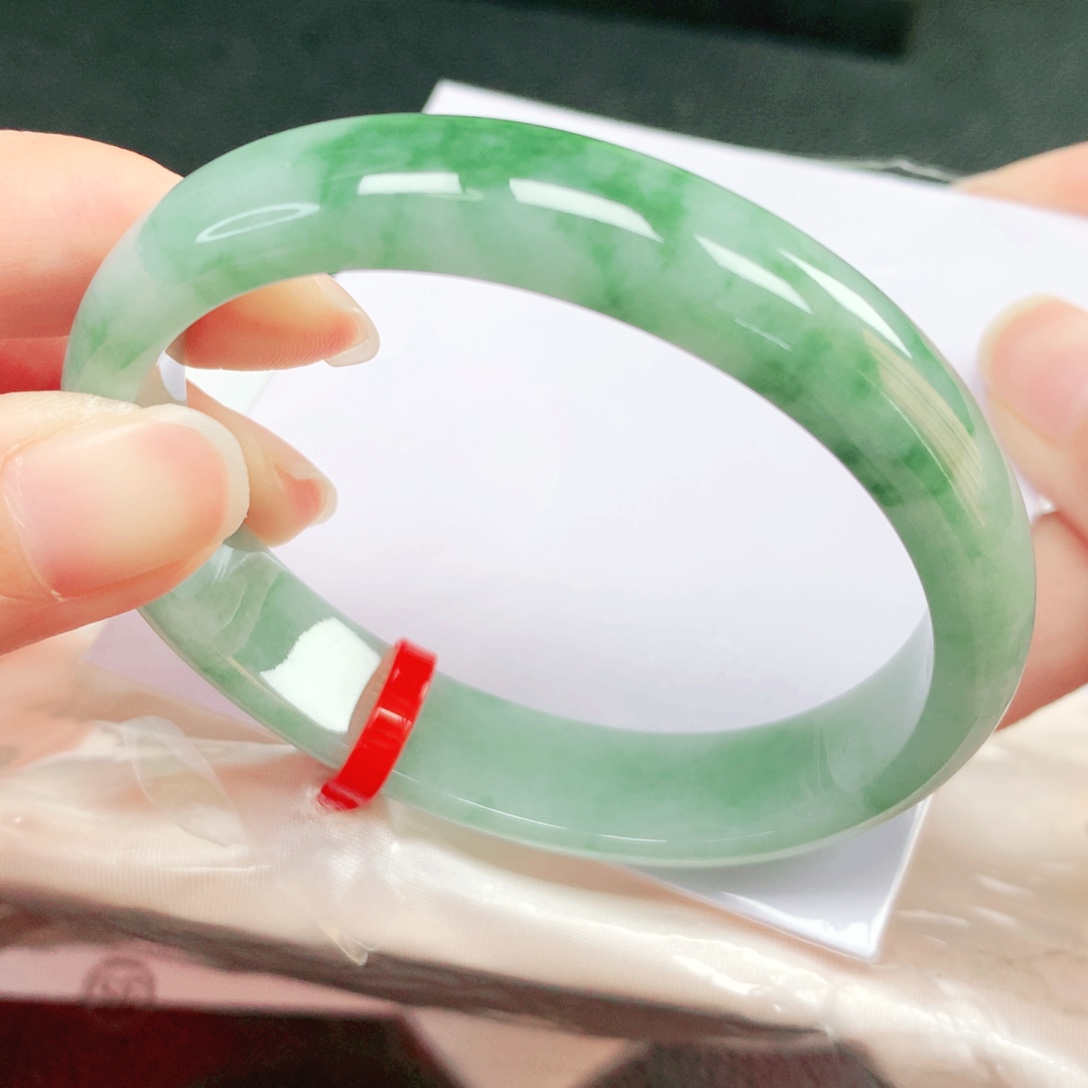 翡翠未镶嵌手镯58贵