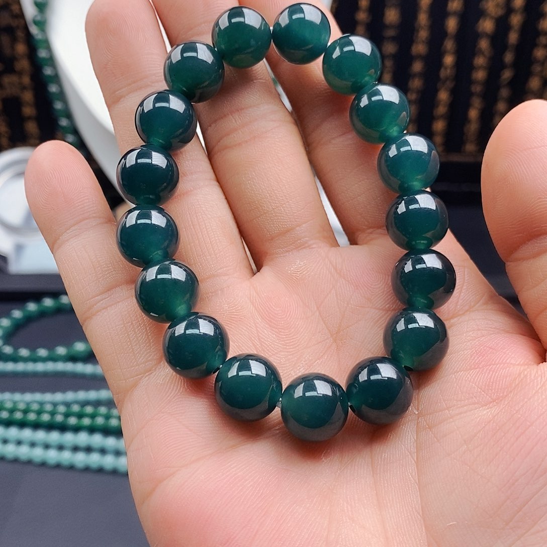 翡翠手链未镶嵌翡翠