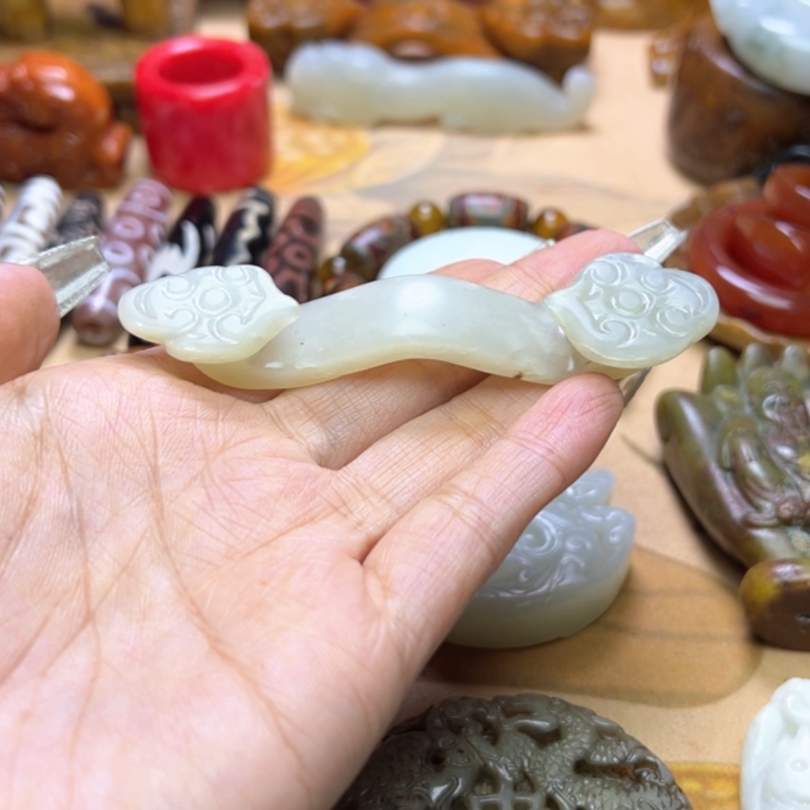 【闪购商品】蛇纹石玉颈饰合金