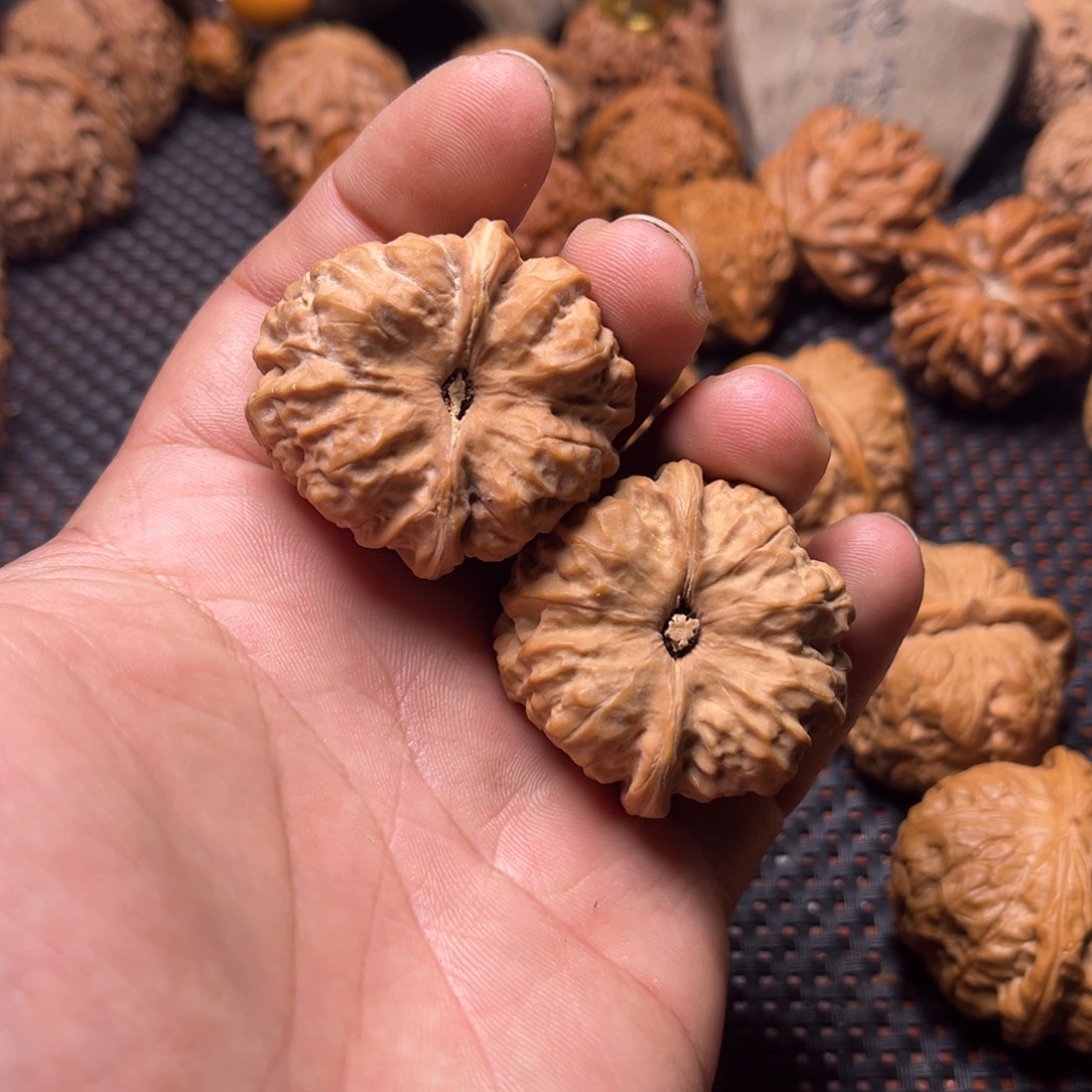 邢***啊吊坠文玩核桃蛤蟆