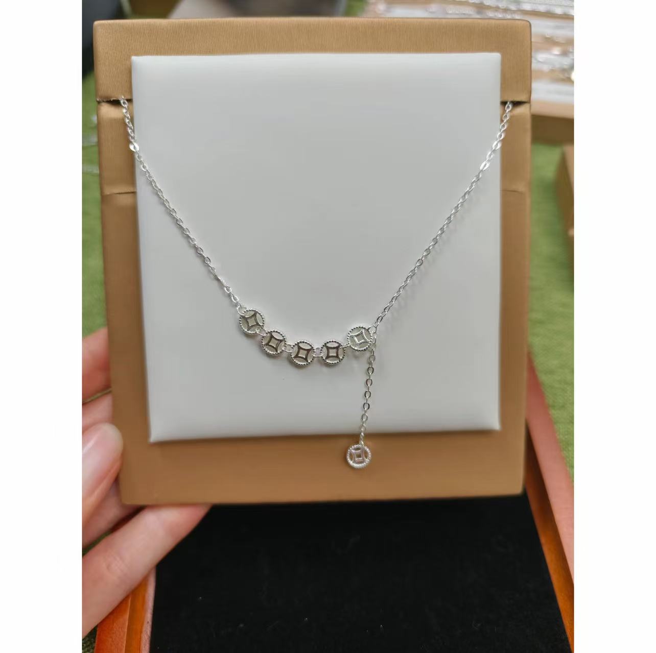 银色精品五钱币项链招财纳福 8118