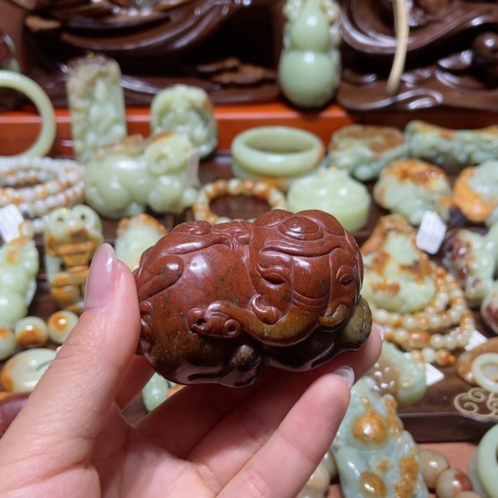 岫岩河磨玉（透闪石质玉）把件未镶嵌