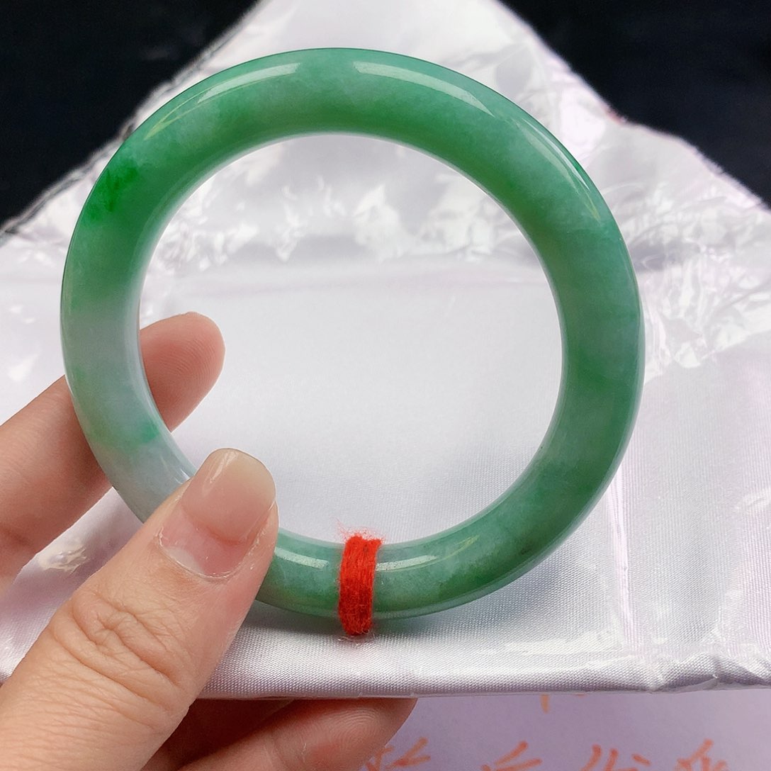 翡翠手镯未镶嵌56圈圆2255