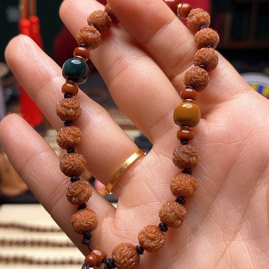 吊坠橄榄核0.8大圣