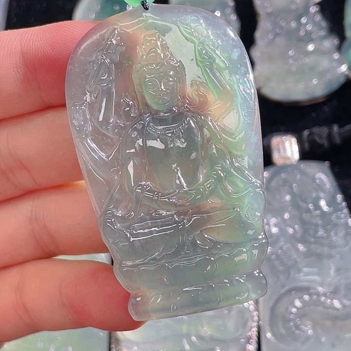 翡翠颈饰未镶嵌58，