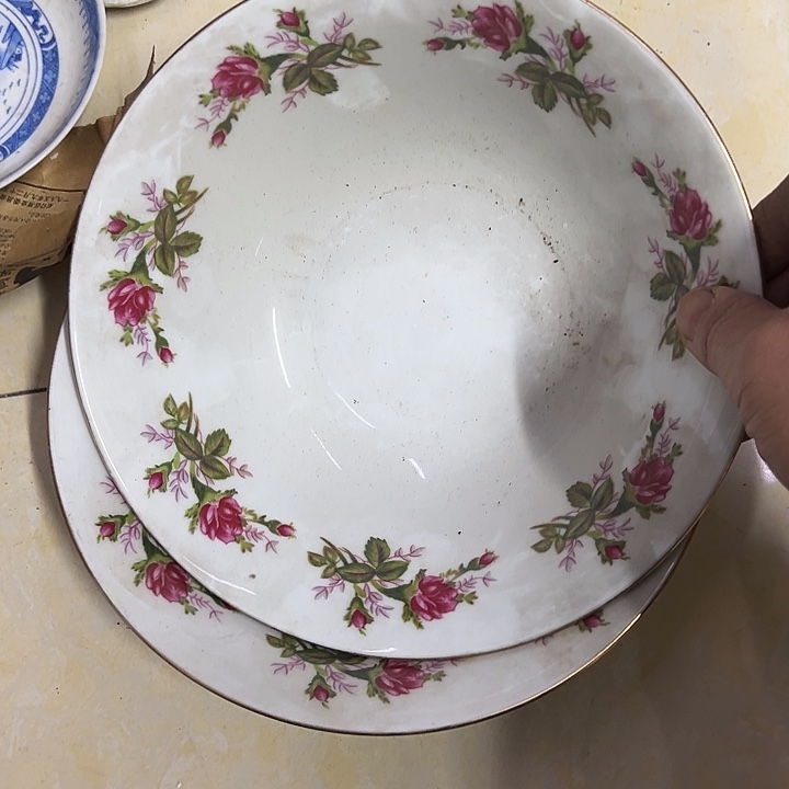 慧***其他陶2个20厘米花花碗