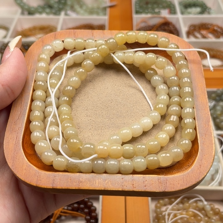 和田玉未镶嵌珠串6*7mm